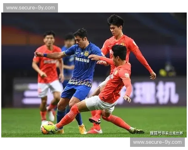 巅峰对决，燃情之夜：恒大vs苏宁直播，一场不容错过的足球盛宴！